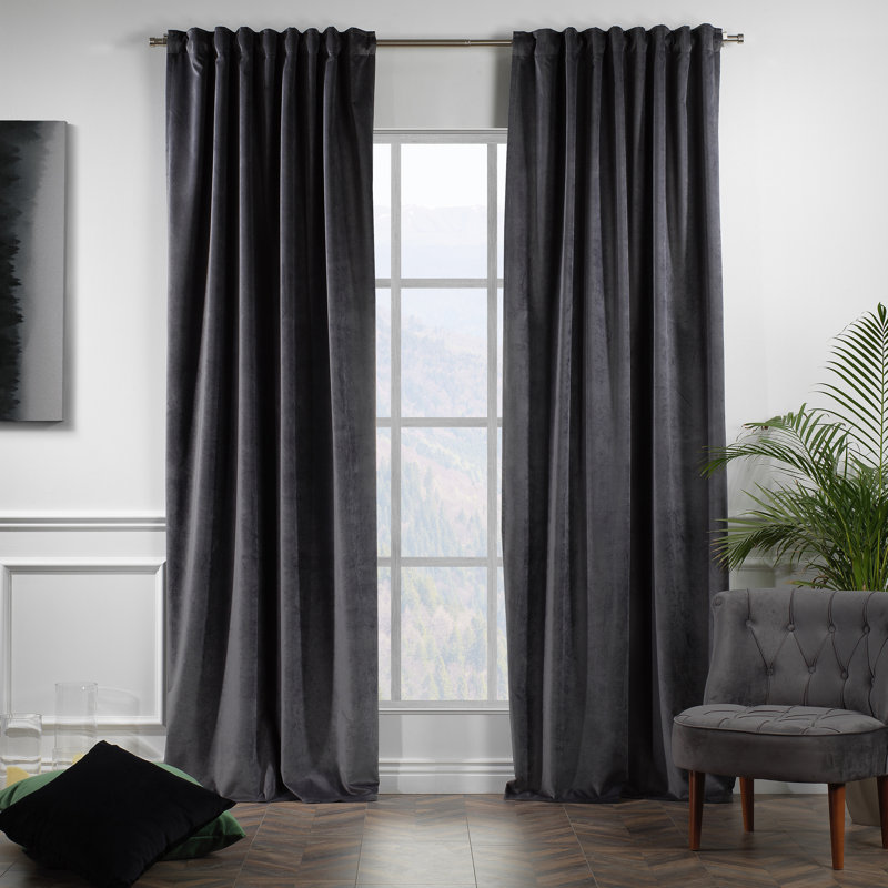 Decorative Double Panel in Matt, Extra Wide X Extra Long, L 52 po x L 120 po, 68 Ombre