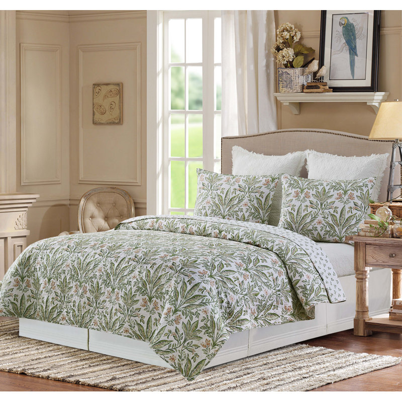 Lana Palms Quilt Set, Queen Quilt + 2 Standard Shams