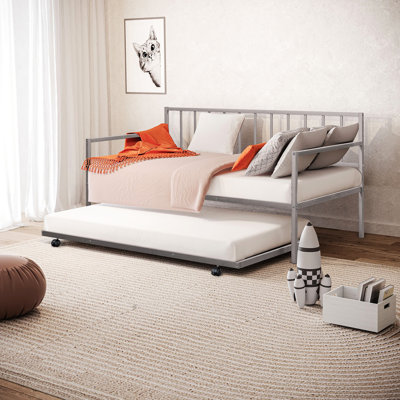 Lit de jour simple en métal argenté avec lit gigogne, prêt pour le matelas, lit gigogne de 38 po de hauteur, lit prêt pour un lit de 39 po