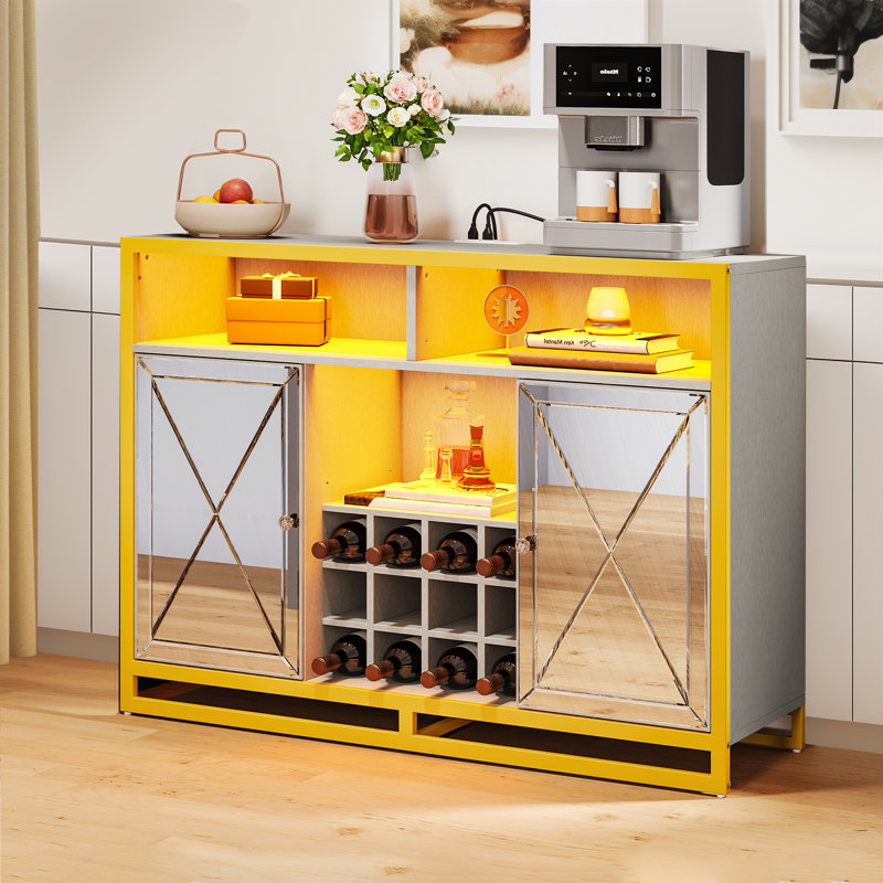 Buffet en miroir avec lumière RVB Shannae