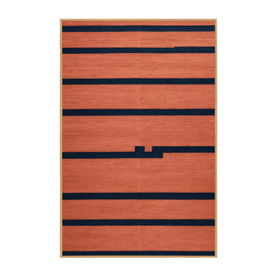 Tapis rose à rayures horizontales lavable à la machine