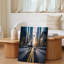 Toile dans un paysage urbain vibrant, une grande vache blanche avec art mural-970053181