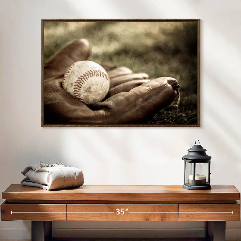 Baseball sur gant, 25 po x 17 po, Cadre flottant en noyer