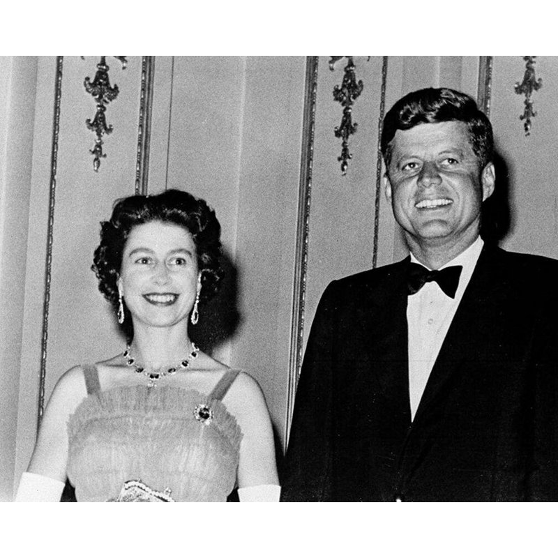 Art rétro sur toile tendue: Queen Elizabeth II and President John Kennedy, 1960, H 15 po x l 18 po
