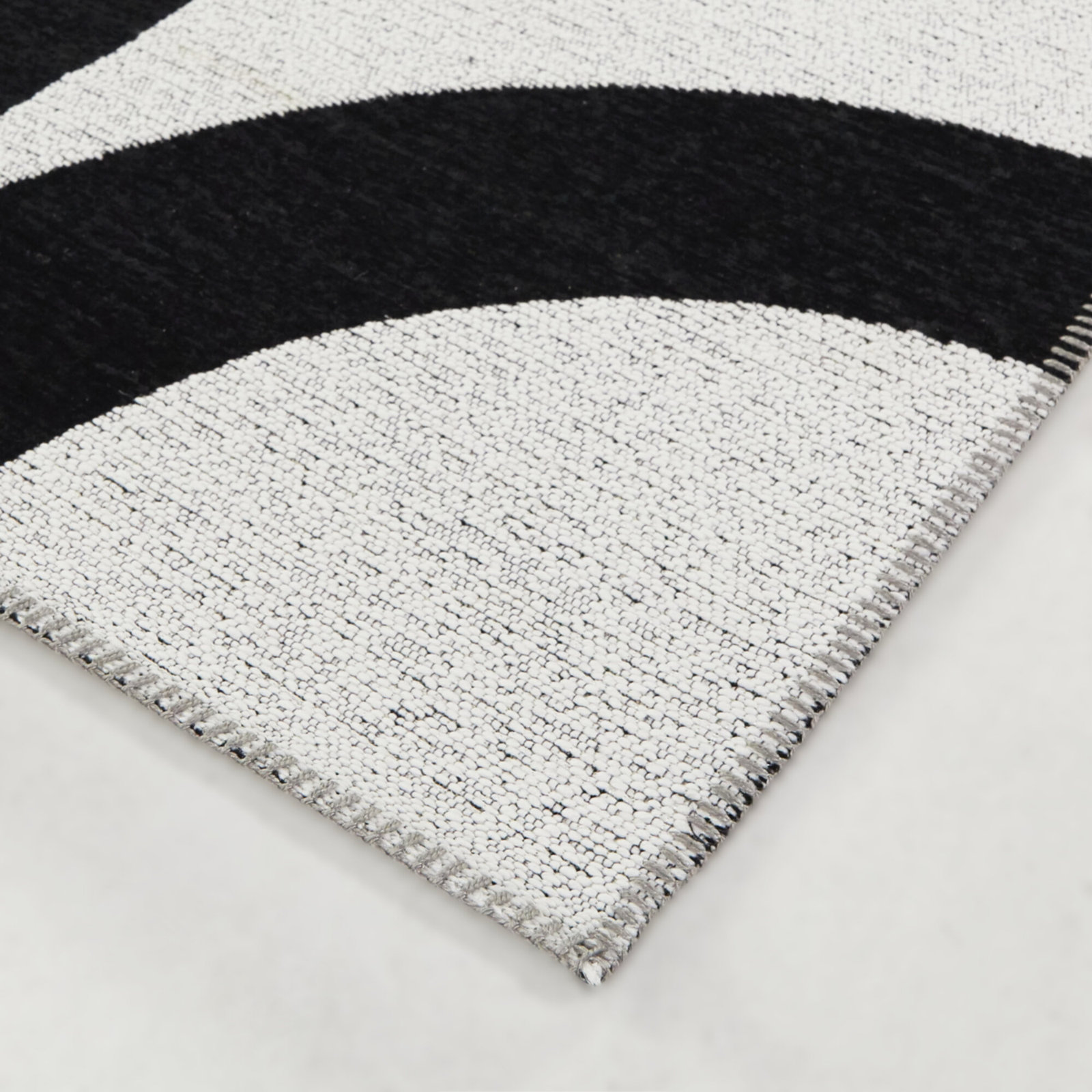 Carino Recycled P.E.T Charcoal Recycled Fibers Rug, Rectangle 5'3" x 7'