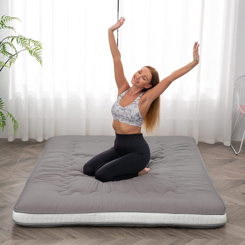 Surmatelas en mousse viscoélastique 4 po Misquamicut Alwyn Home, Gris foncé, Grand