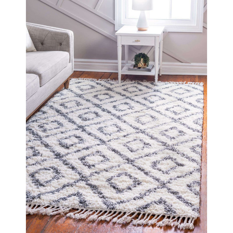Cynithia Oriental Indoor Rug, Rectangle 5' x 8'