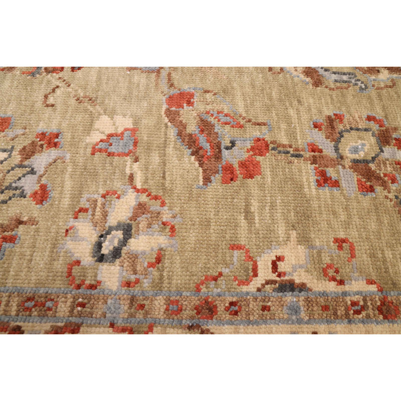 Tapis moderne Oushak olive 5 pi 2 po x 7 pi 10 po