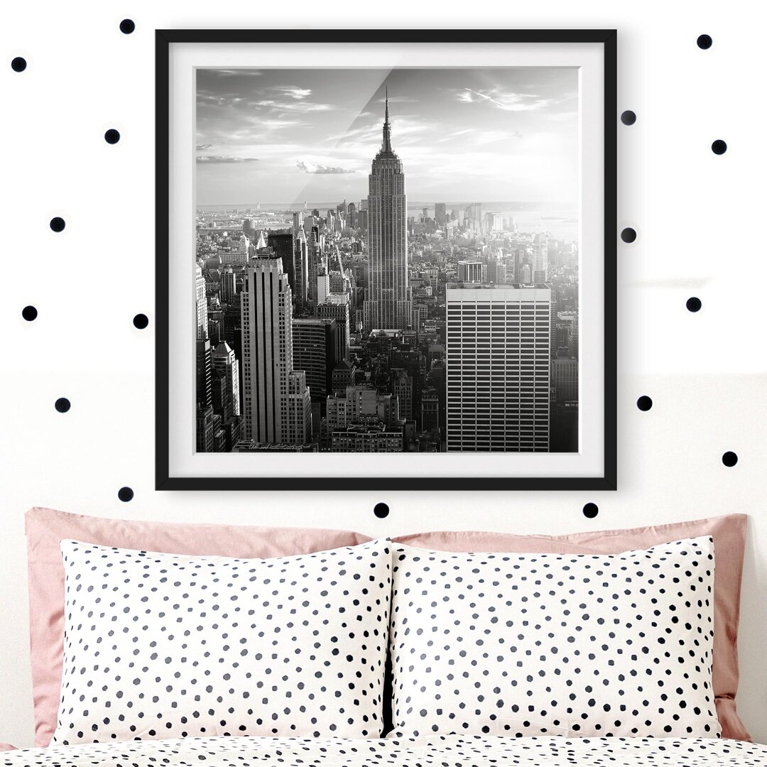 Gerahmtes Papierbild Skyline von Manhattan