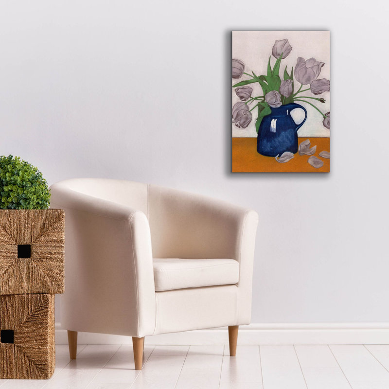 «Lilac Tulips In Blue Vase» par Design Fabrikken, art mural sur toile, H 26 po x l 18 po x P 0,75 po