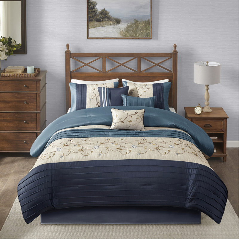 2709261866 Comforter