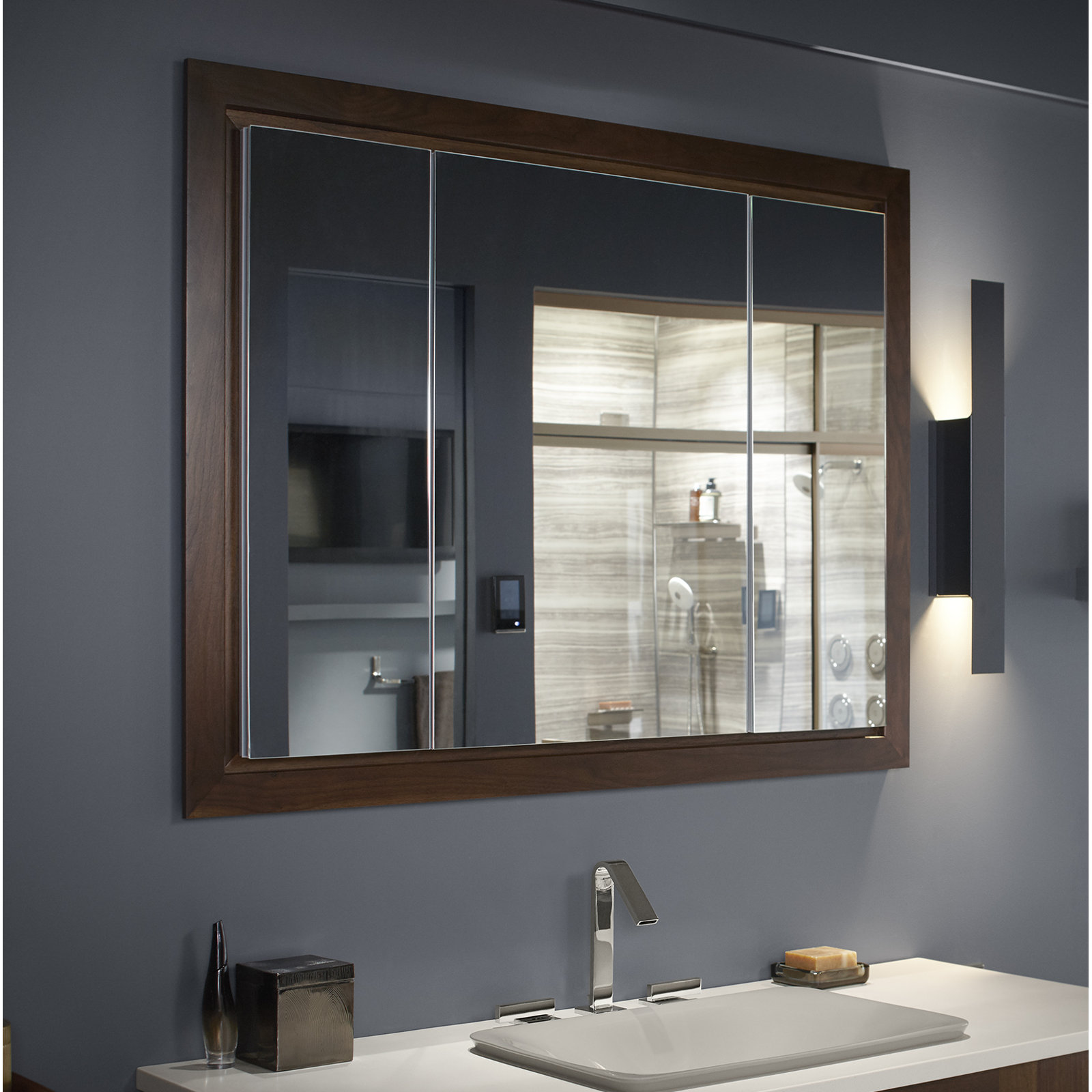Verdera Medicine Cabinet, 30"H x 20"W x 4.75" D
