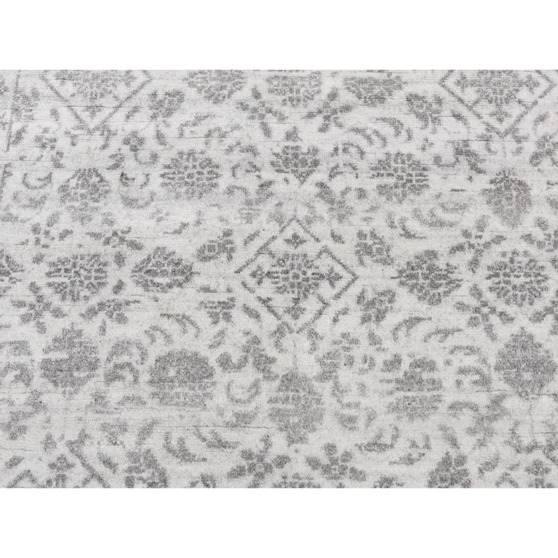 Tapis ivoire en laine et en soie noué à la main 4 pi 1 po x 6 pi 2 po 8F7BFE4003184FE3BA1C2557ABBA061B