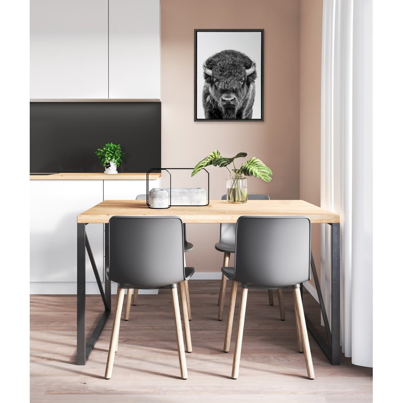 «Bison Portrait Black and White» par Amy Peterson, reproduction d'art sur toile encadrée, L 18 po x H 24 po, Gris foncé