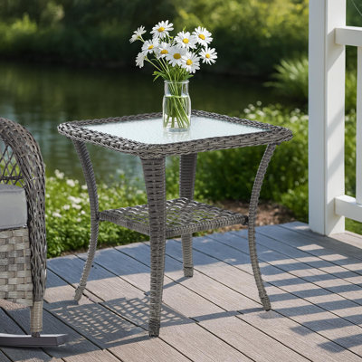 Table d'appoint d'extérieur en osier, table de bistro en rotin toutes saisons avec table de bout carrée à 2 niveaux en verre trempé pour l'intérieur, le balcon, le jardin, le porche, la terrasse