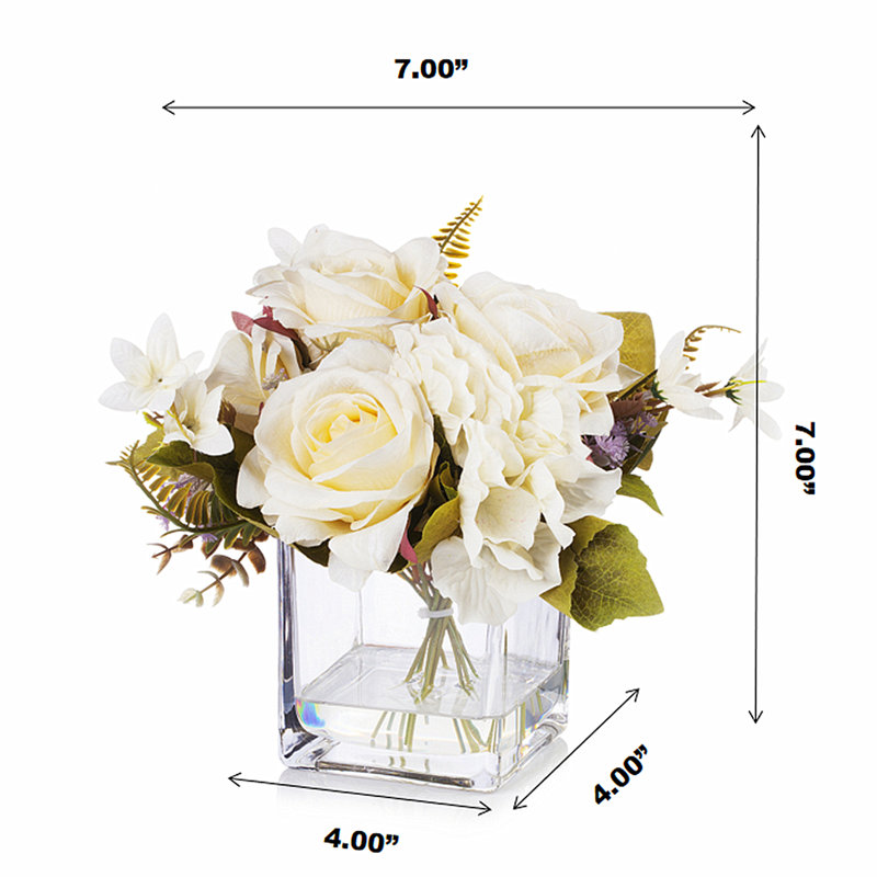 Centre de table rose dans un vase