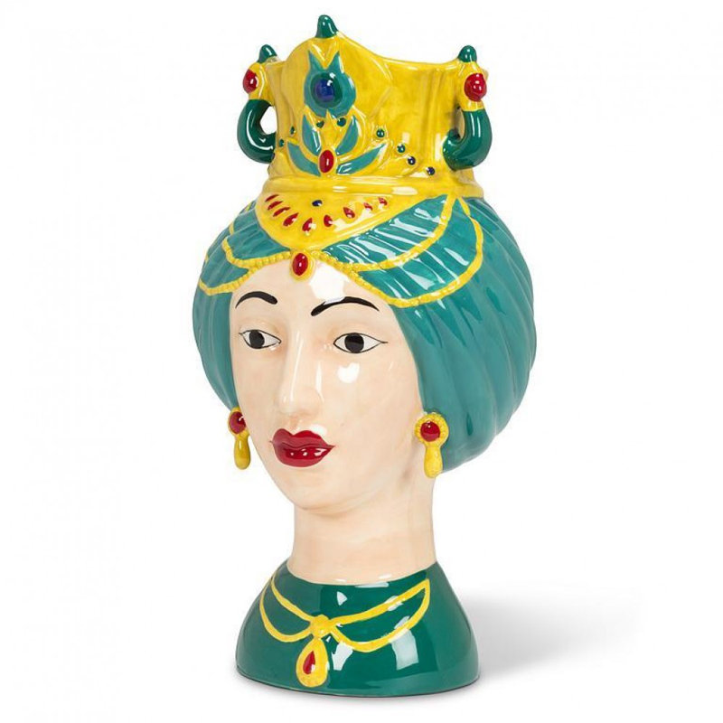 Femme couronnée dans un vase turquoise