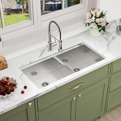 Mocoloo 36" Undermount Workstation Kitchen Sink 304 Stainless Steel 60/40 Double Bowl Low Divider Sink with Colander Bowl and Mixing Bowl