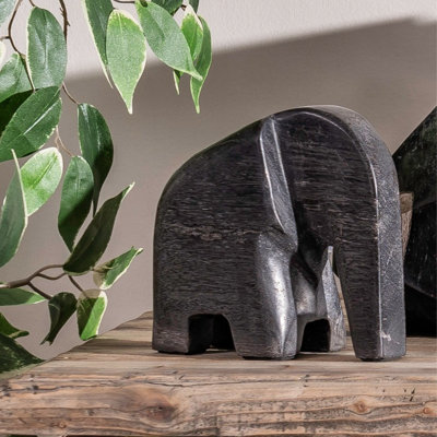 Figurines & Sculptures
