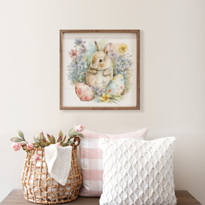 Lapin de Pâques et œufs pastel