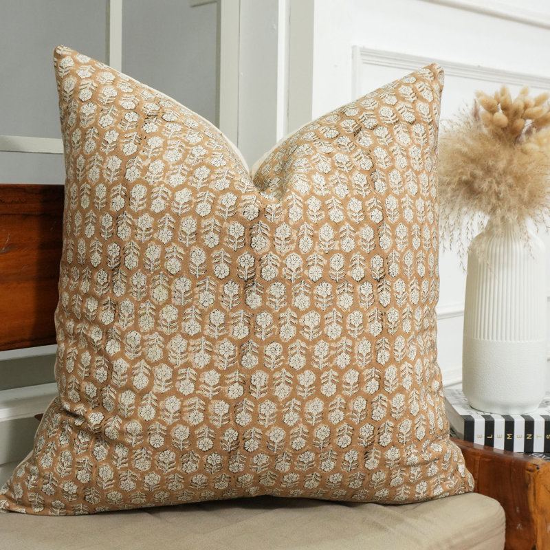 Coussin décoratif en coton fabriqué à la main fabivine - Tulsi Buti, H 20 po x l 14 po