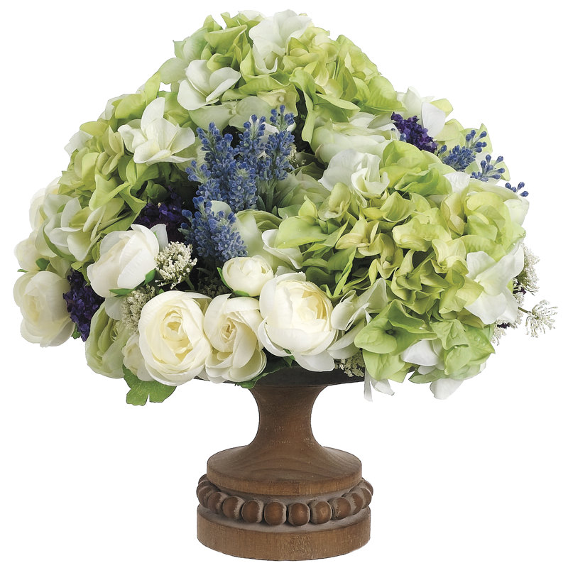 Arrangement floral mélangé dans un vase décoratif