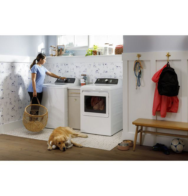 GE Appliances 7.4 Cu. Ft. Natural Gas Dryer Sensor Dry Reversible Door in White