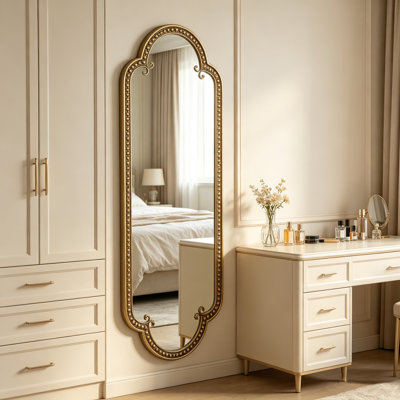 Contemporary Scalloped Oval Wall Mirror
