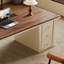 Bureau exquis et unique-375906734