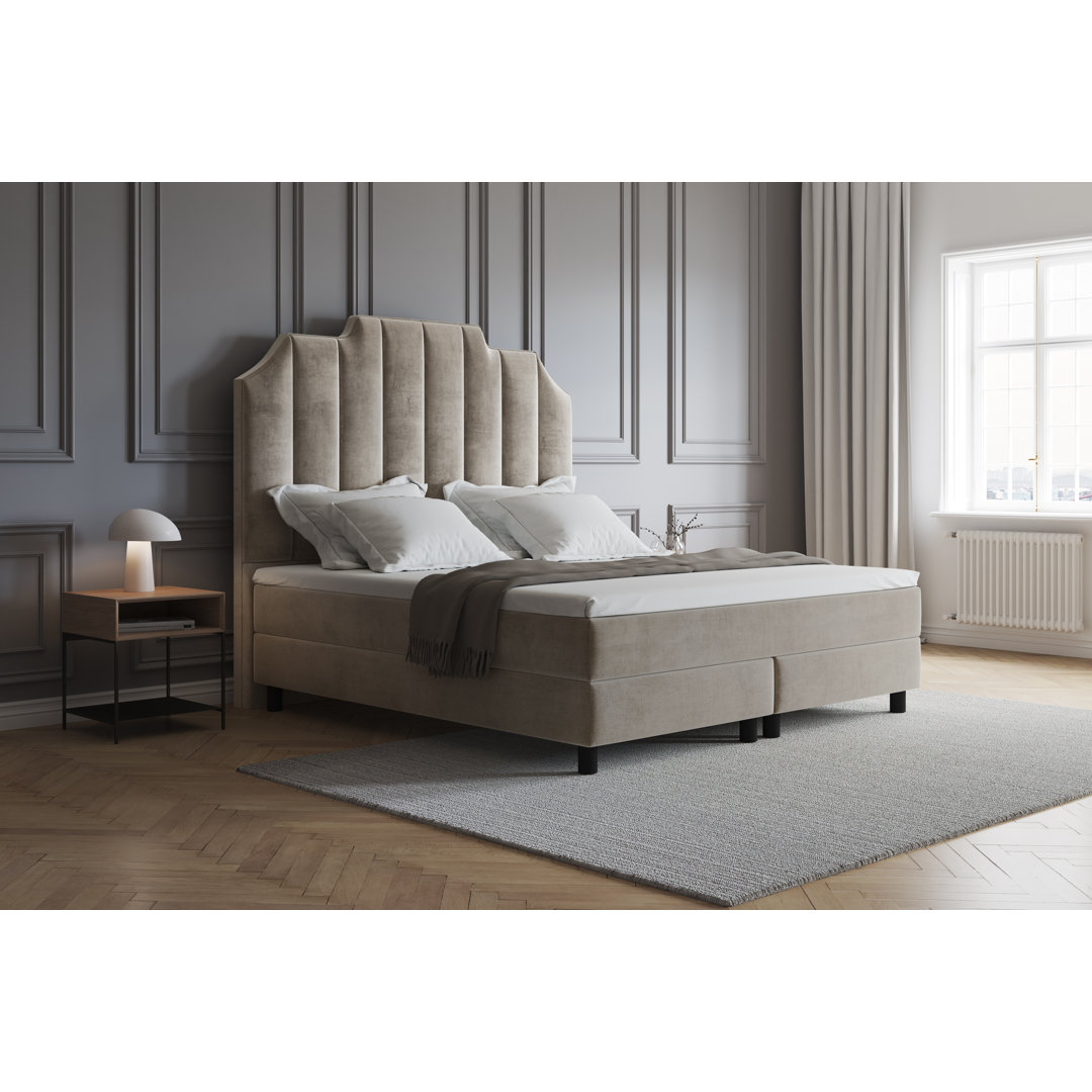 Boxspringbett Adelline mit Premium Visco Topper, mit Samtstoff bezogen