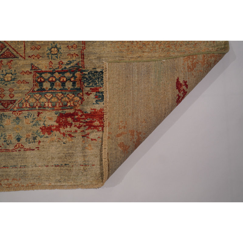 Hand-Knotted High-Quality Beige Area Rug