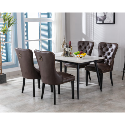 Ensemble de 4 chaises de salle à manger modernes rembourrées en similicuir de style Mid-Century capitonnées à dossier annelé Chaises d'appoint confortables avec garniture cloutée
