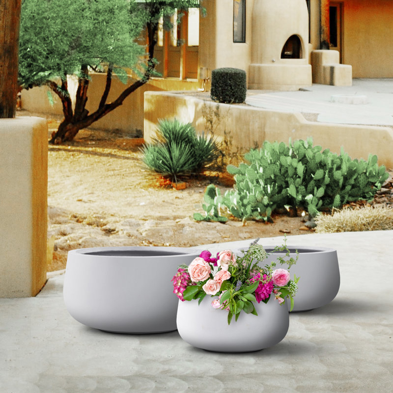 Jaimini Pot Planter, Pearl White