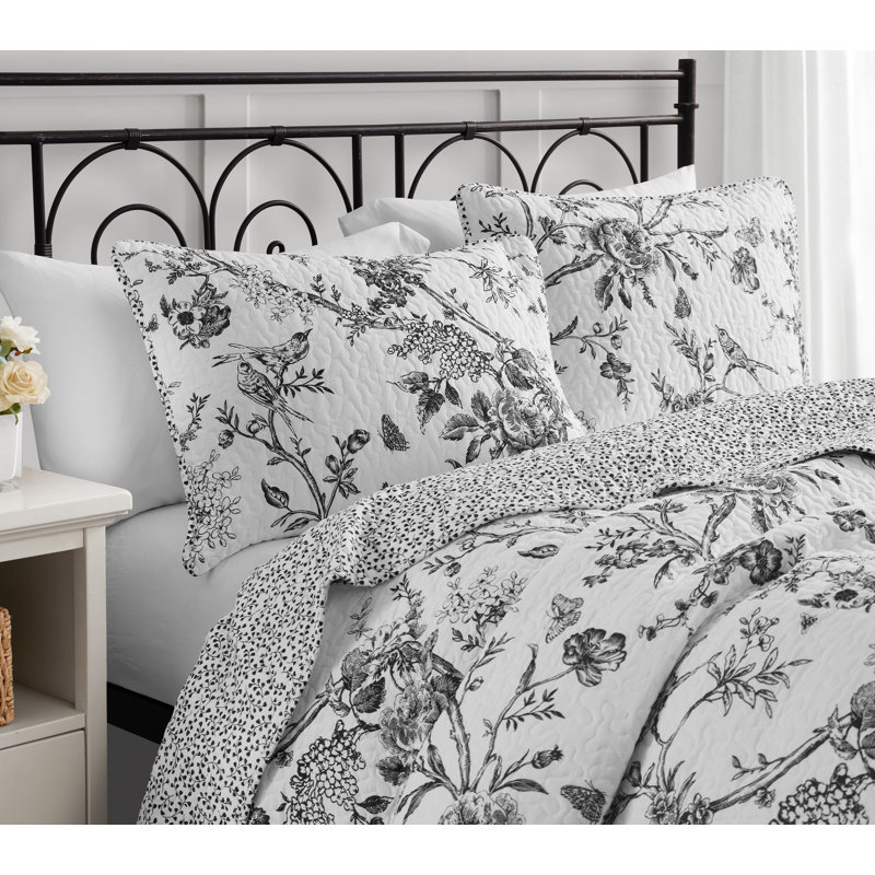 Chantilly Black and White Cotton Twin Reversible Quilt Set