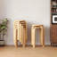 Ensemble de 6 tabourets empilables en bois cintré avec protection antidérapante