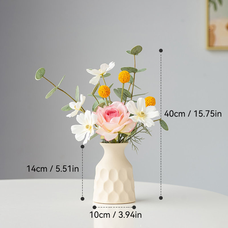 Décoration de fausses fleurs simulées