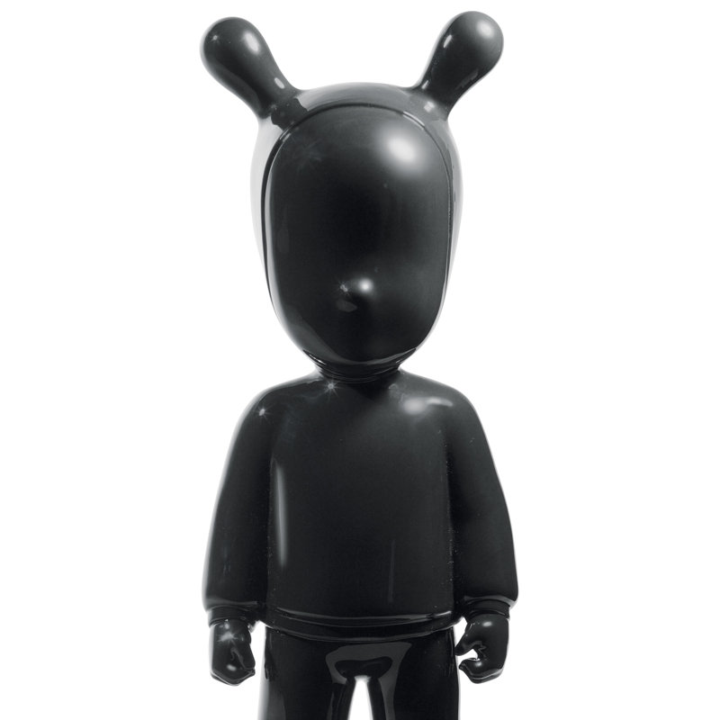 The Guest Statue, Black