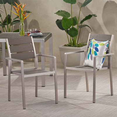 Chaise de salle à manger d'extérieur moderne en aluminium avec siège en faux bois (ensemble de 2), gris et argent