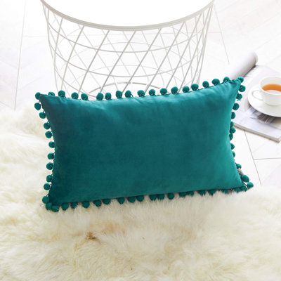 Housse de coussin lombaire en velours Pom Pom Velvet