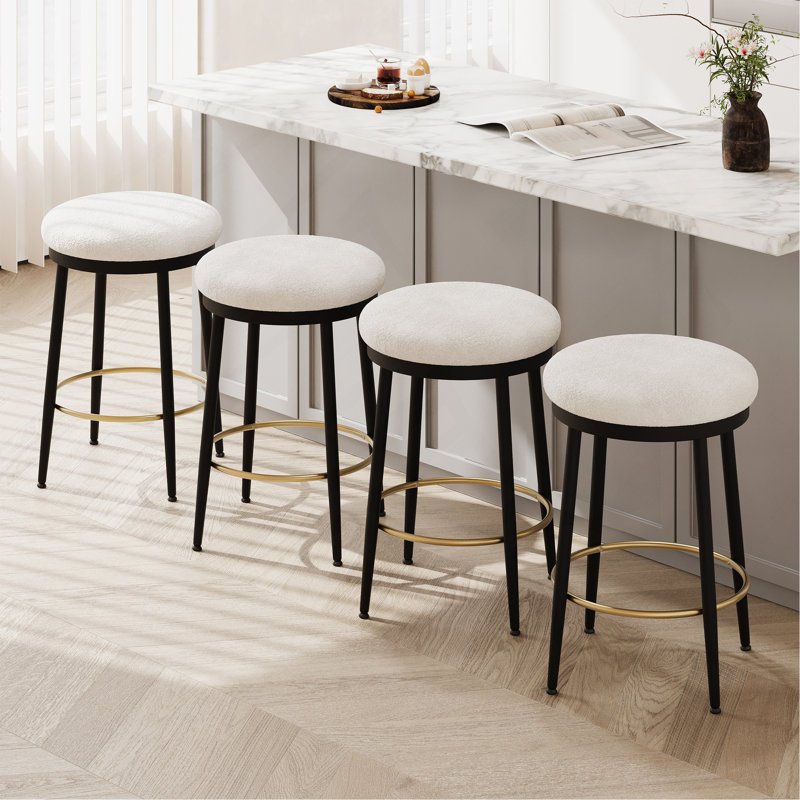 Ensemble de 4 tabourets de comptoir 24,75 po avec structure en fer, coussin éponge et repose-pieds., 4, Blanc