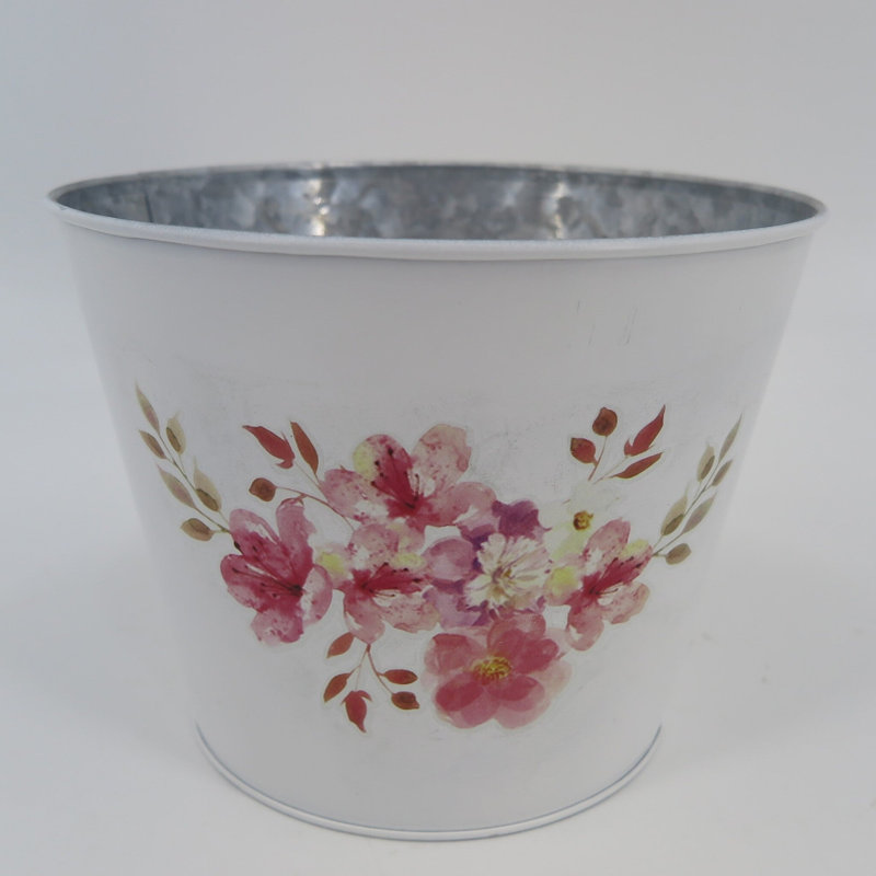 Lincolnville Metal Cachepot, 6.75" H x 6.75" W x 5.25" D