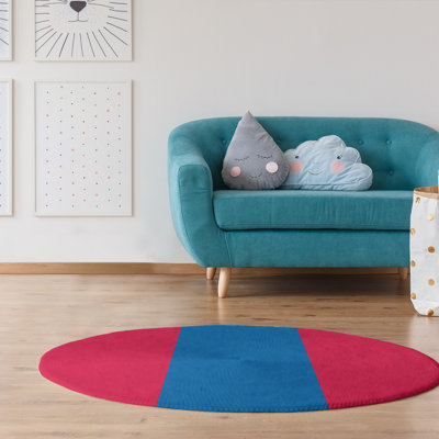 Tapis rouge/bleu rayé
