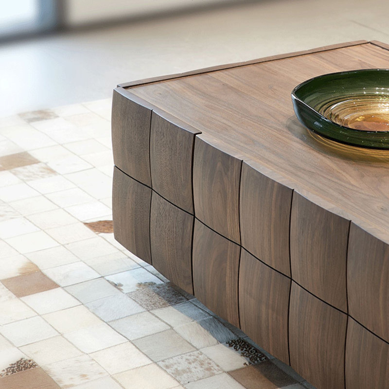 Table basse en bois de style italien