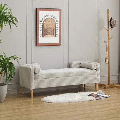 Banc de rangement tapissier en velours côtelé à l'extrémité du lit, repose-pieds de fenêtre décoratif avec accoudoirs et dossier et 2 traverses en bois d'hévéa pour le salon, le couloir et la chambre du vestibule