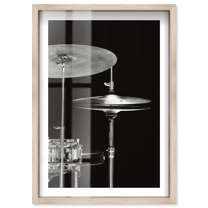«Drum Set», reproduction encadrée, photographie encadrée par Notoriart, H 55 po x l 37 po, Crème, crème