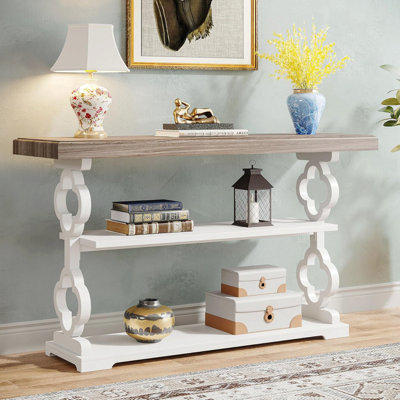 Console de 55 po de style campagne française, canapé de style campagnard avec 3 tablettes de rangement, table d'entrée grise et blanche pour le couloir, le vestibule et le salon, décoration florale sculptée