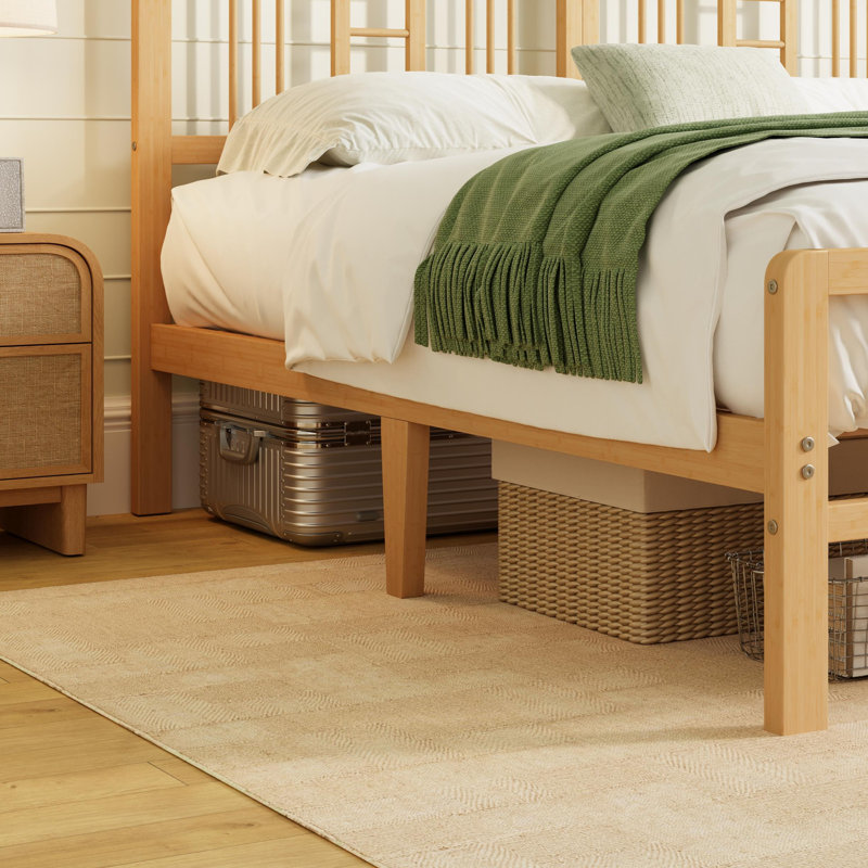 Structure de lit plateforme moderne en bambou avec tête de lit, lit en bois robuste avec support en lattes de métal, aucun sommier tapissier requis