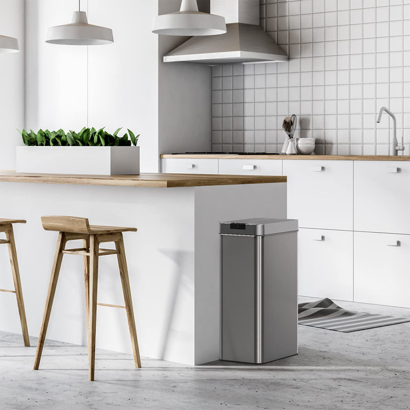 Metal Kitchen Trash Can - 13 Gallons
