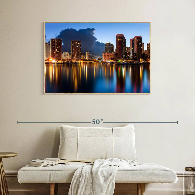 Honolulu Nightscape, Cadre flottant en bois naturel, 40 po x 27 po
