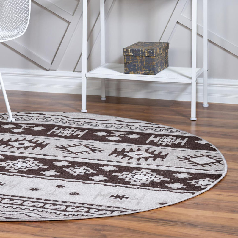 Geometric Indoor Rug, Round 5'3"